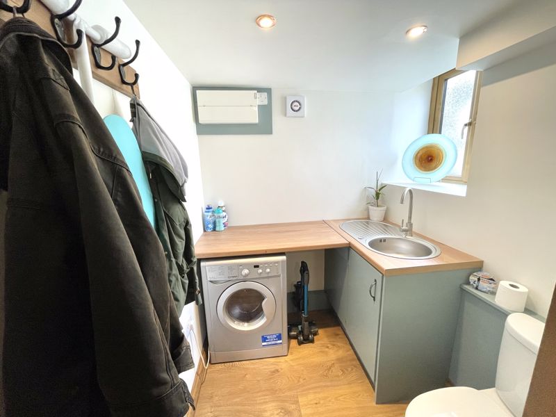 Utility / Cloakroom / WC